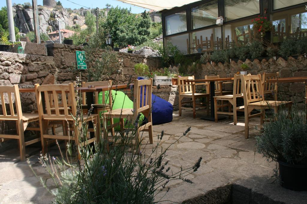 Assos Bohemian Hotel ภายนอก รูปภาพ