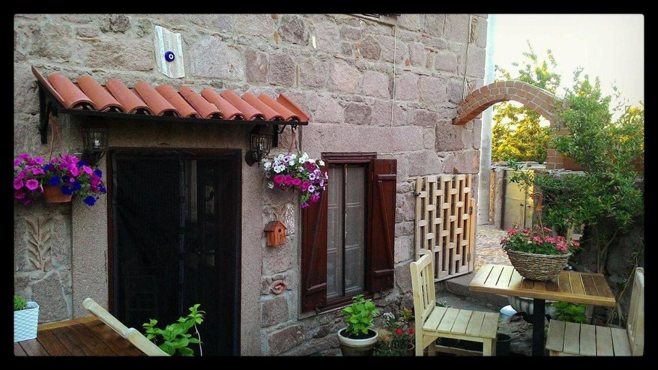 Assos Bohemian Hotel ภายนอก รูปภาพ
